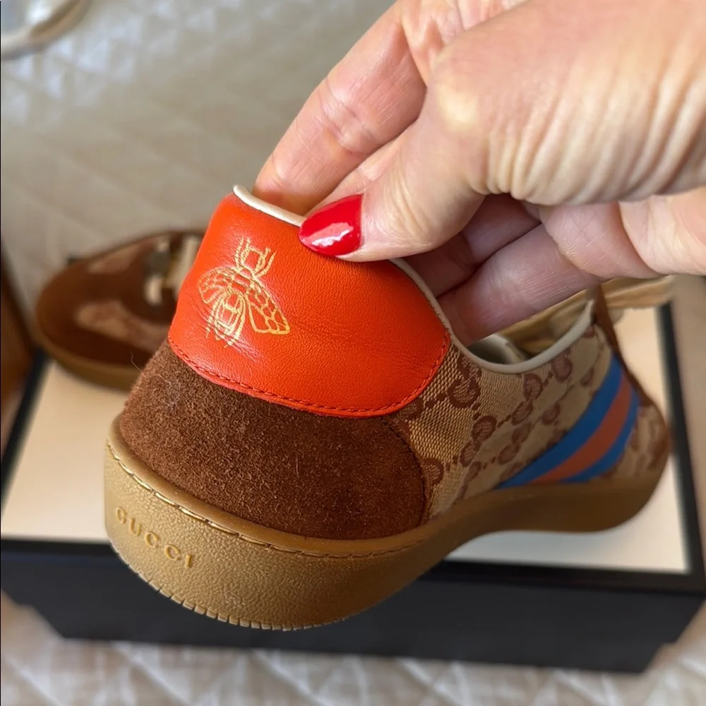 Gucci Brown and Blue Retro-Inspired Sneakers - Picture 2 of 3